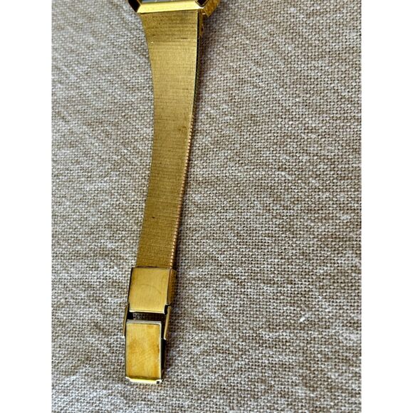 Vintage Seiko women\'s gold plated SGP tank watch, 5420-5260, 1980s